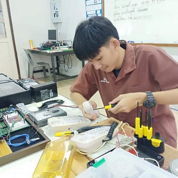 แผนกช่างอิเล็กทรอนิกส์ #99