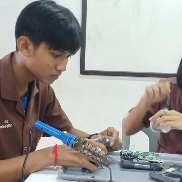 แผนกช่างอิเล็กทรอนิกส์ #66