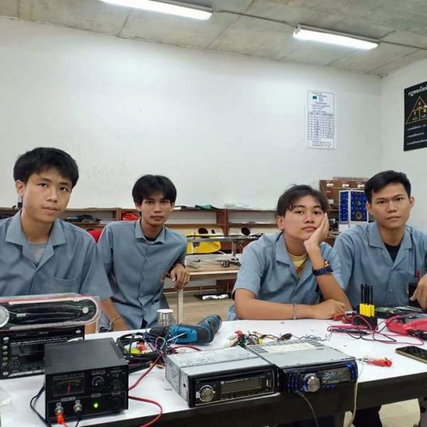 แผนกช่างอิเล็กทรอนิกส์ #167