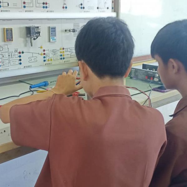 แผนกช่างอิเล็กทรอนิกส์ #155
