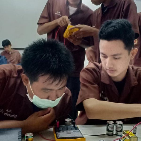 แผนกช่างอิเล็กทรอนิกส์ #120