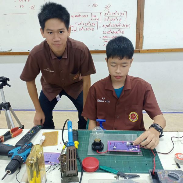 แผนกช่างอิเล็กทรอนิกส์ #172