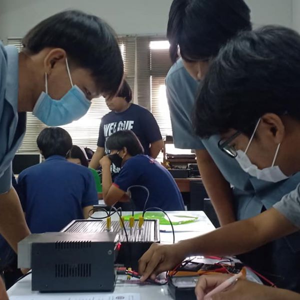 แผนกช่างอิเล็กทรอนิกส์ #122