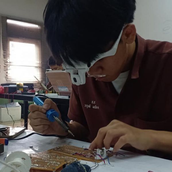 แผนกช่างอิเล็กทรอนิกส์ #11